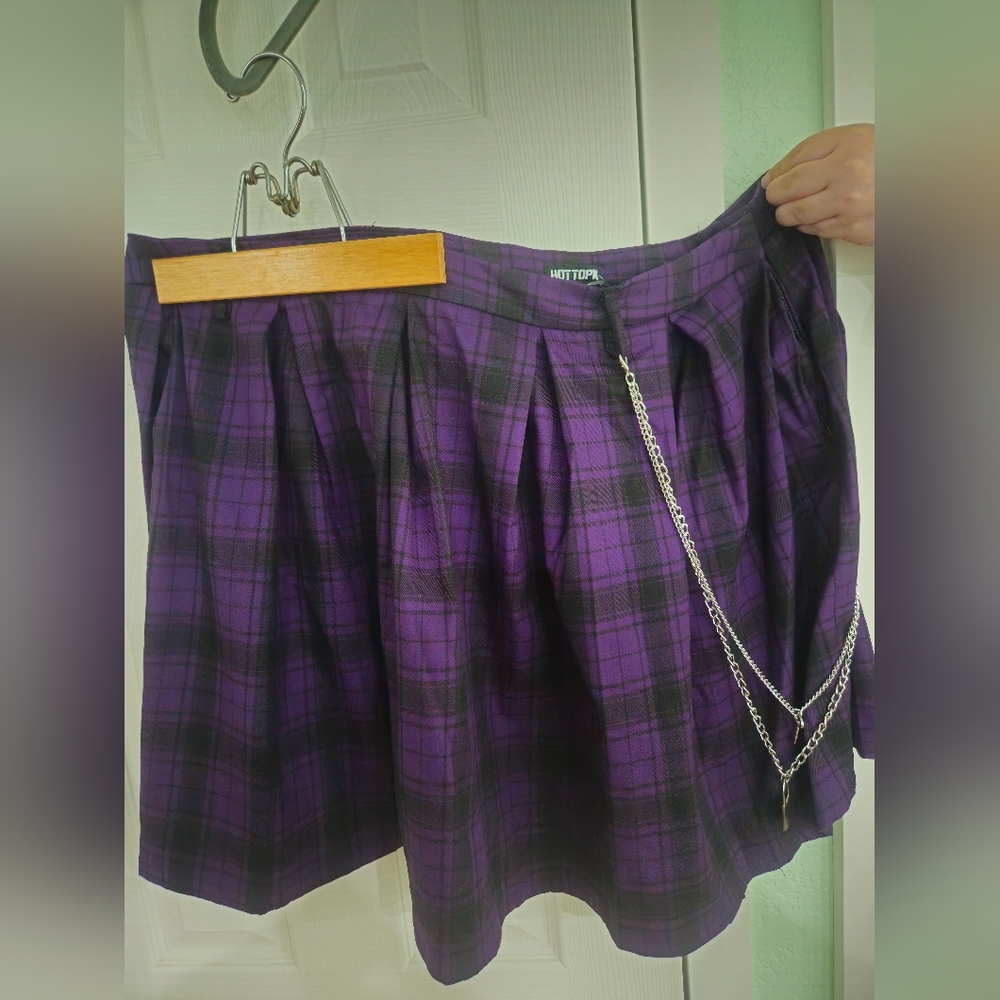 Hot Topic 3X Purple Plaid Pleated Skirt With Chains